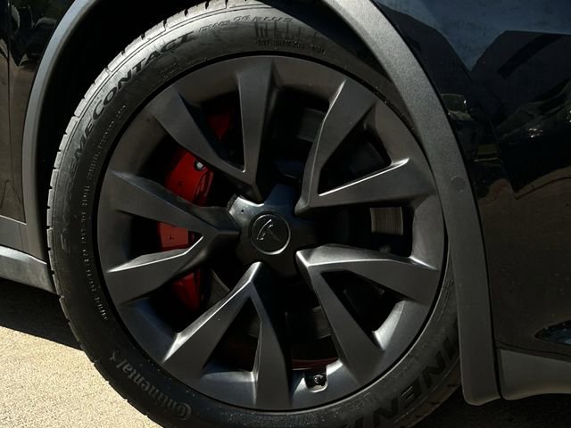 Used 2023 Tesla Model X Plaid image 10