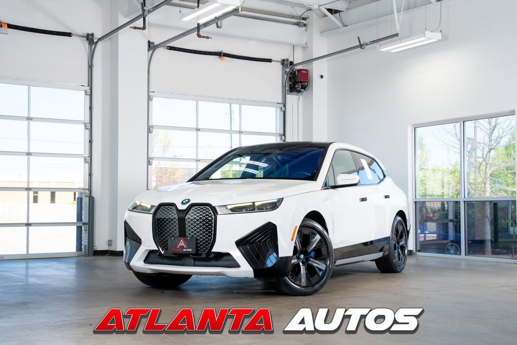 Used 2024 BMW iX xDrive50 w/ Sport Package AWD/4WD image 1