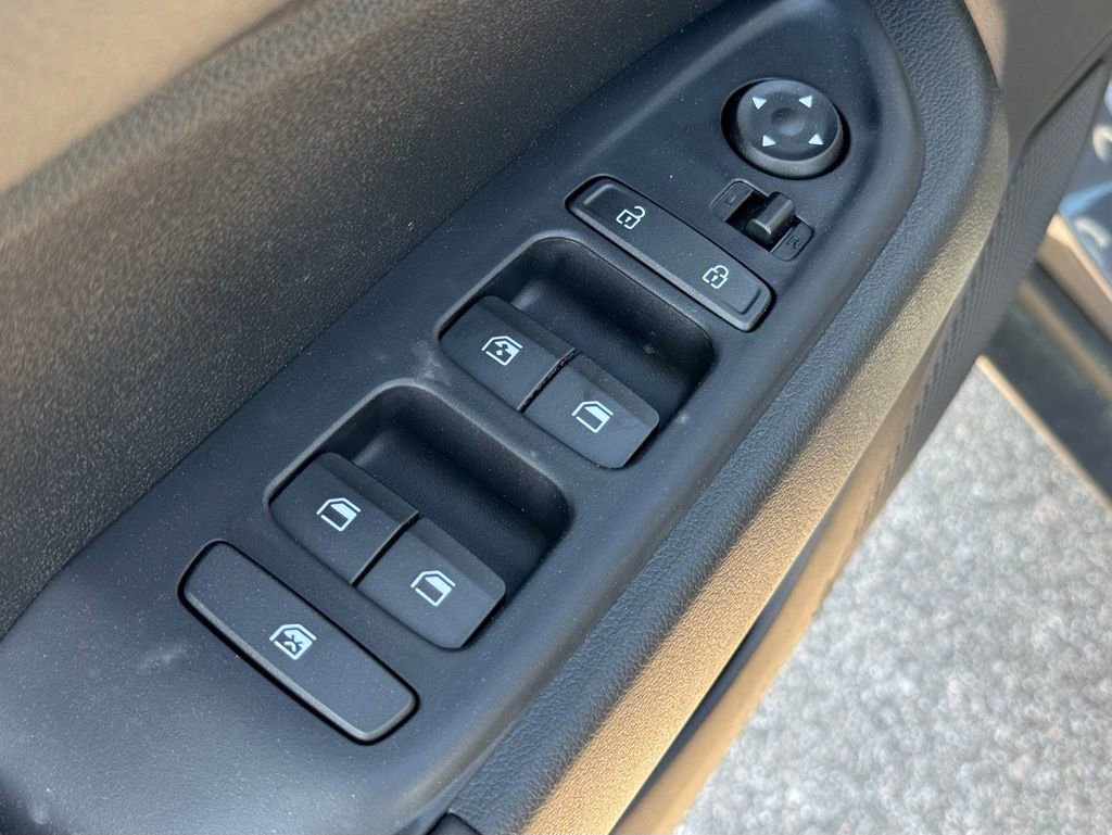 Certified 2025 Hyundai Venue Limited image 21