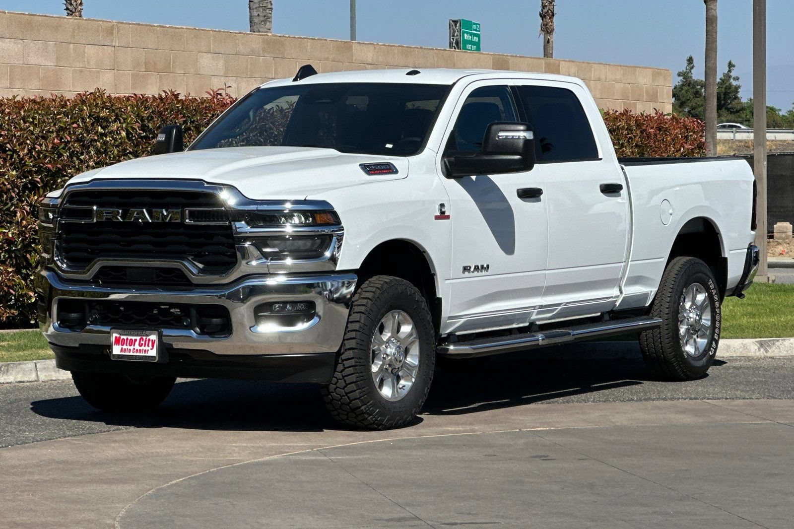 Used 2025 RAM 2500 Big Horn AWD/4WD image 8