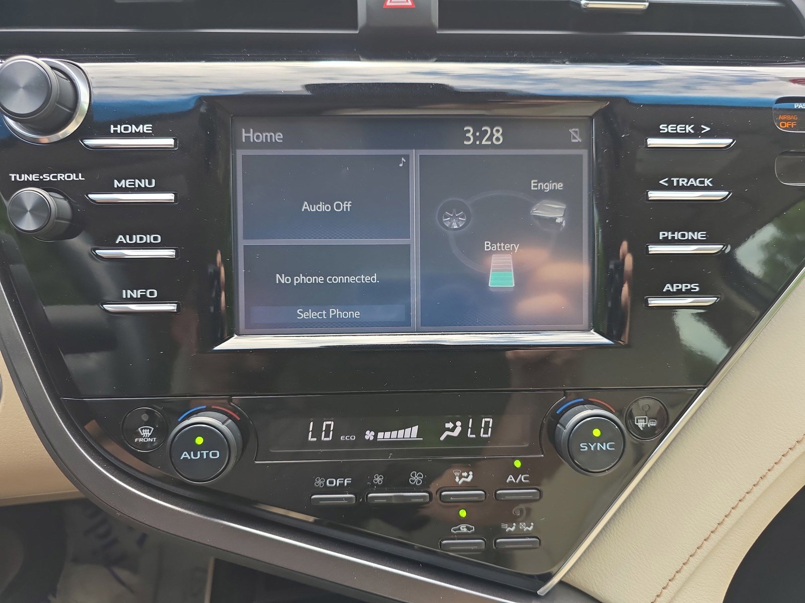 Used 2018 Toyota Camry XLE FWD image 27