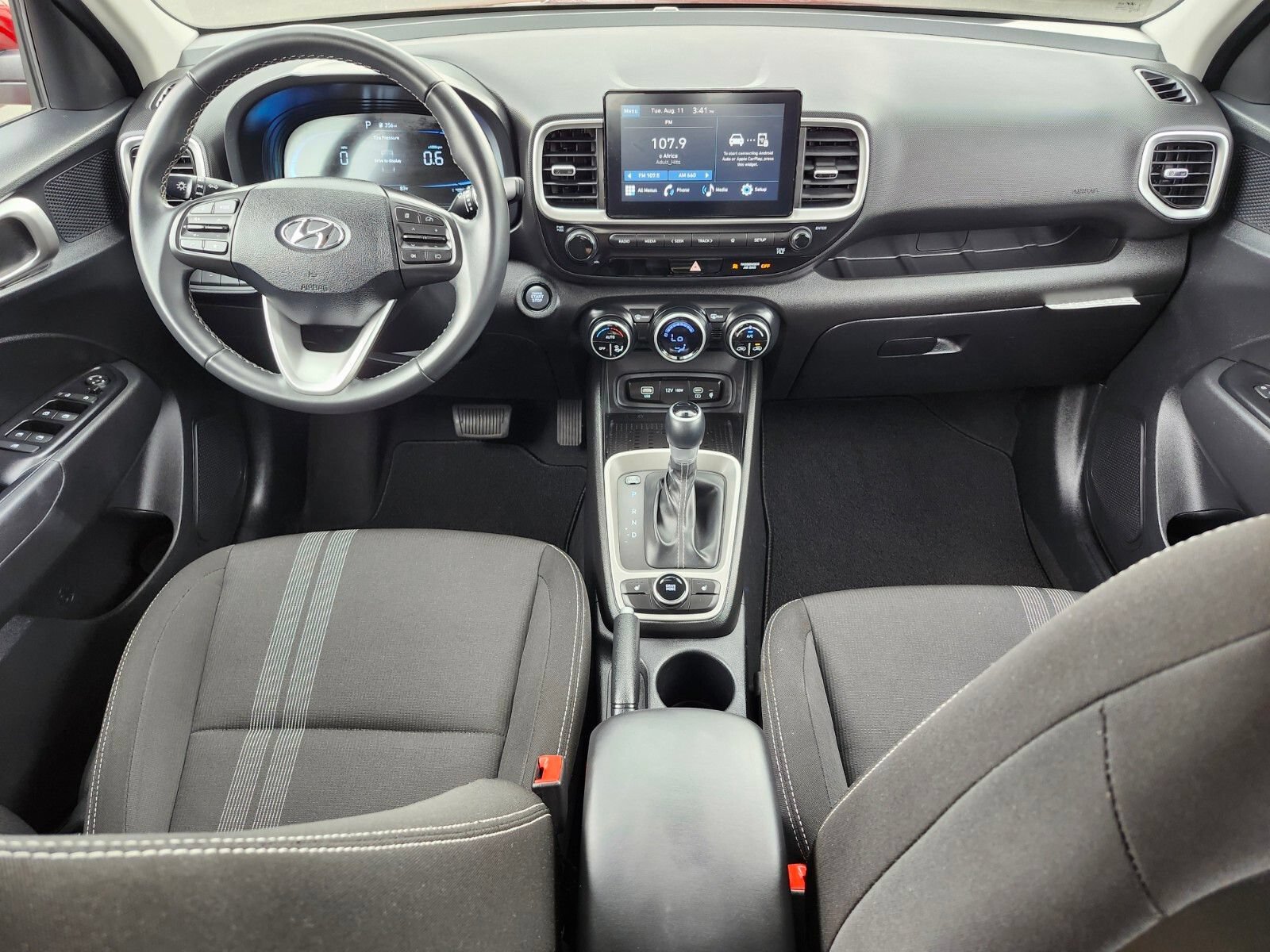 Certified 2026 Hyundai Venue SEL FWD image 12