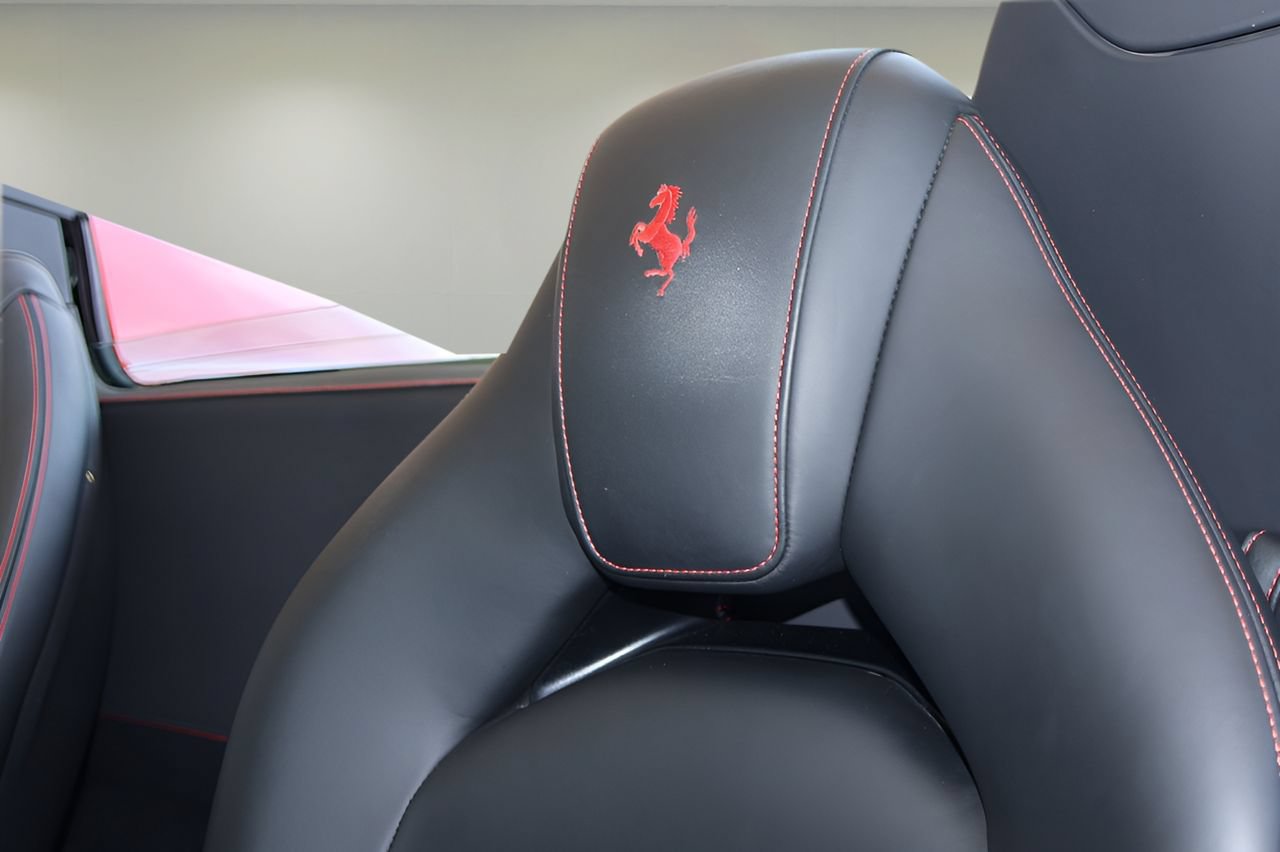 Used 2018 Ferrari 488 Spider RWD image 12
