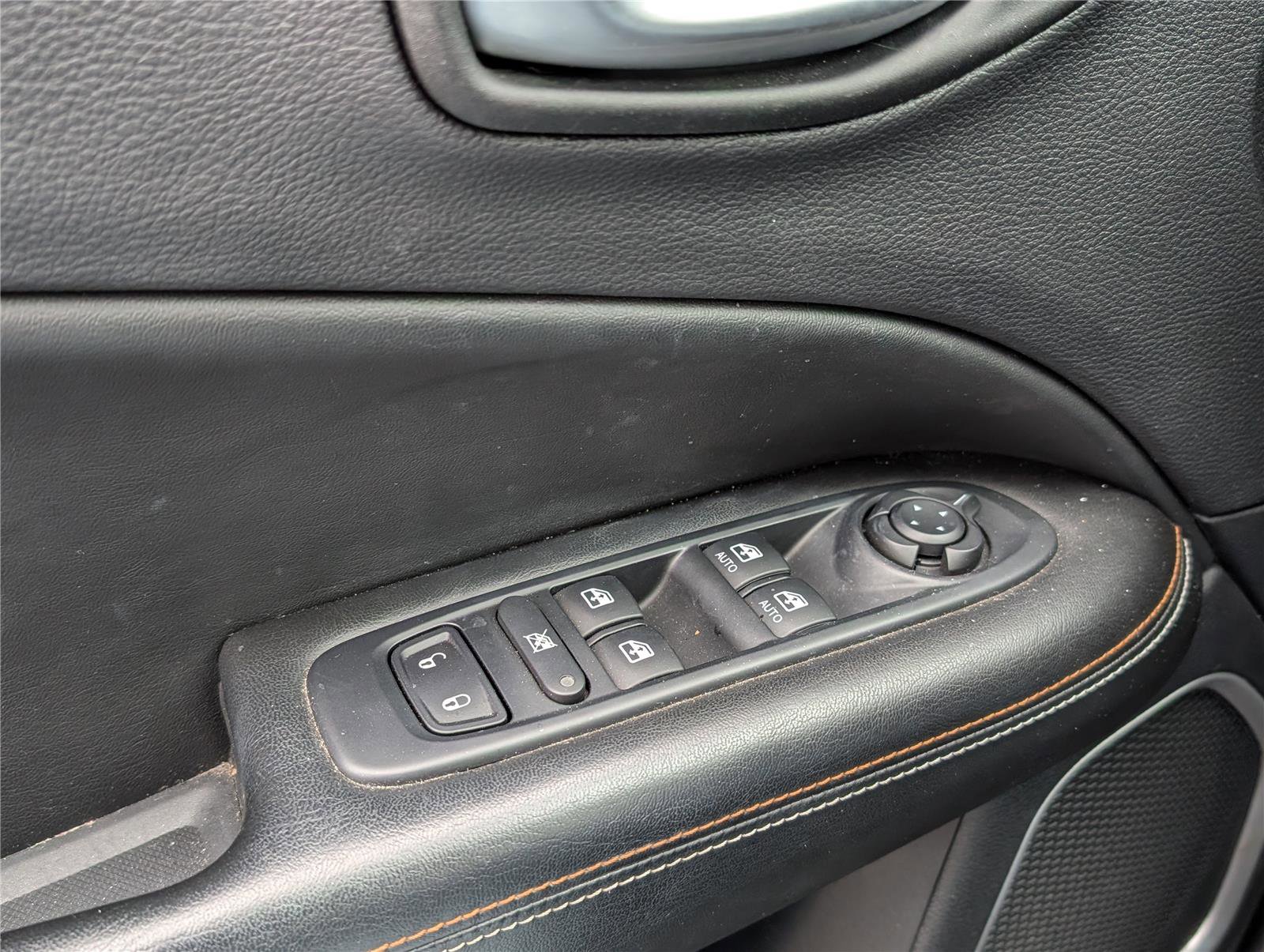 Used 2021 Jeep Compass Latitude w/ Driver Assistance Group image 16