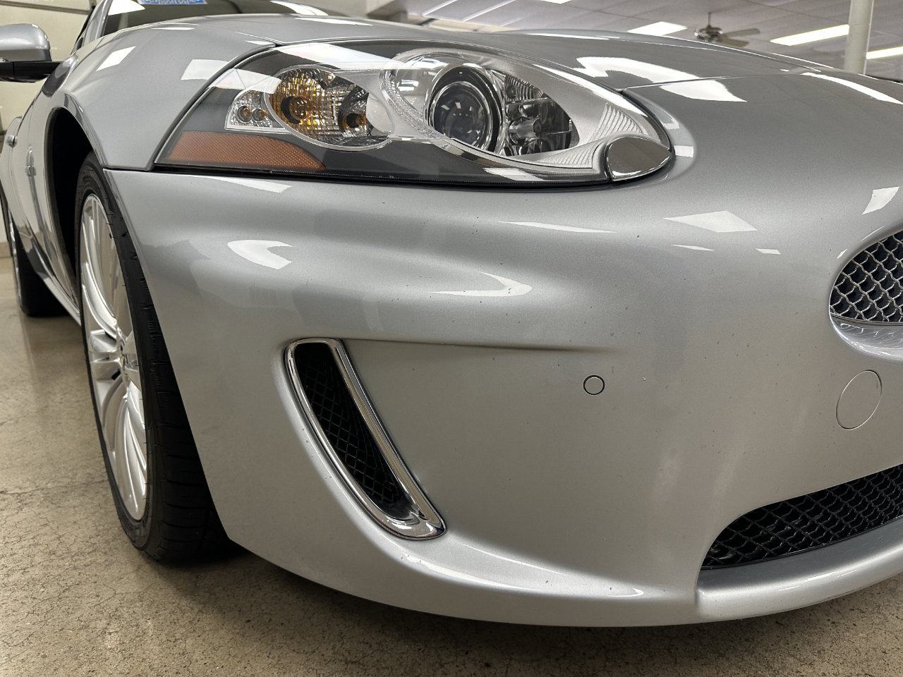 Used 2011 Jaguar XK Convertible image 2