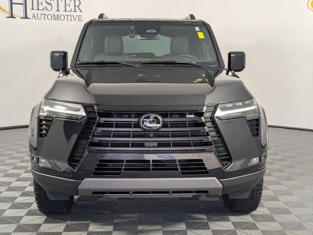 Used 2024 Lexus GX 550 image 3