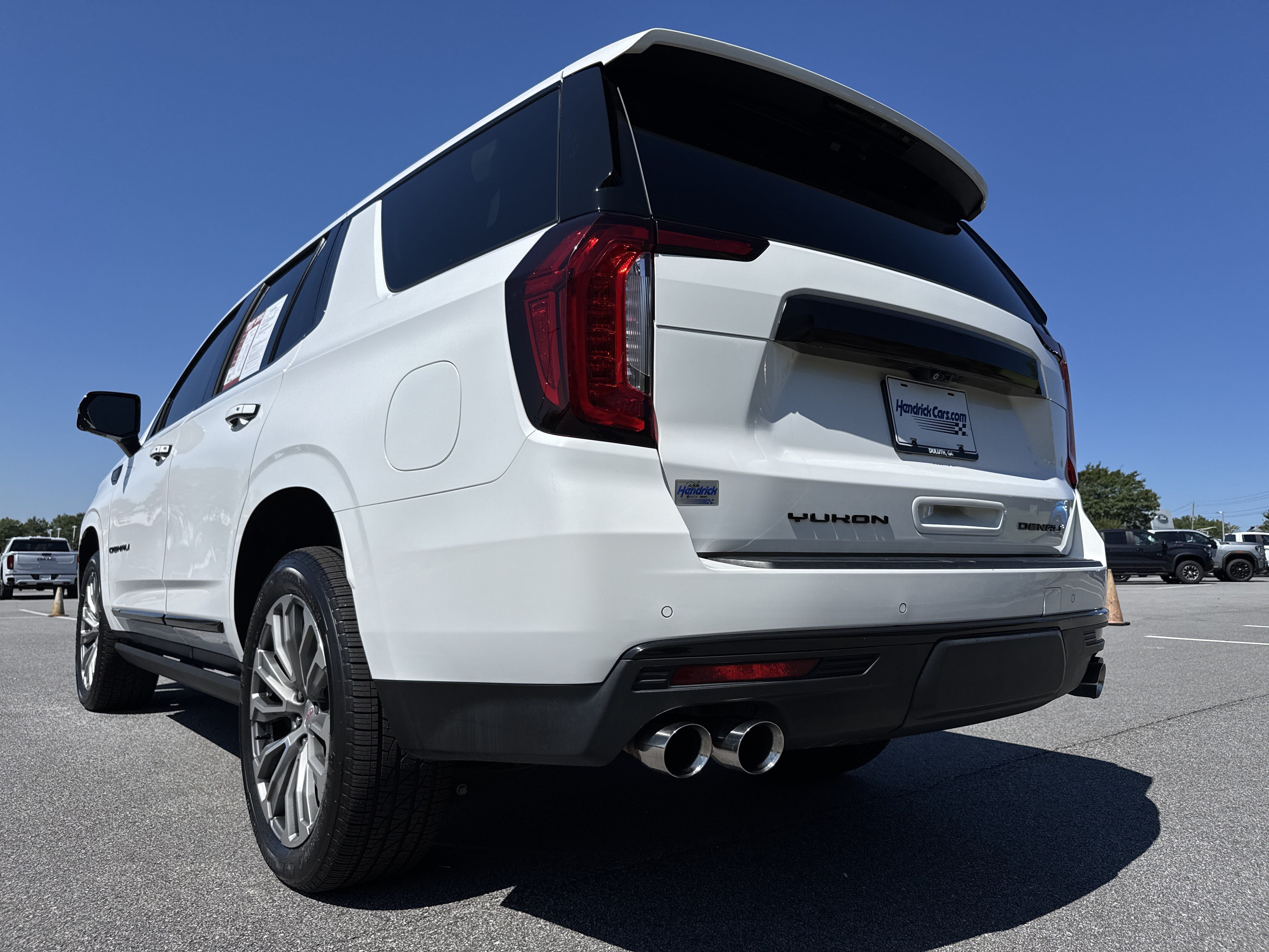 Used 2021 GMC Yukon Denali w/ Denali Premium Package AWD/4WD image 8