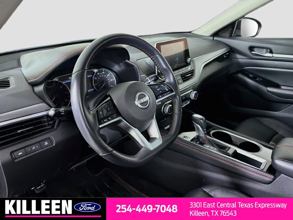 Used 2024 Nissan Altima 2.5 SR FWD image 11