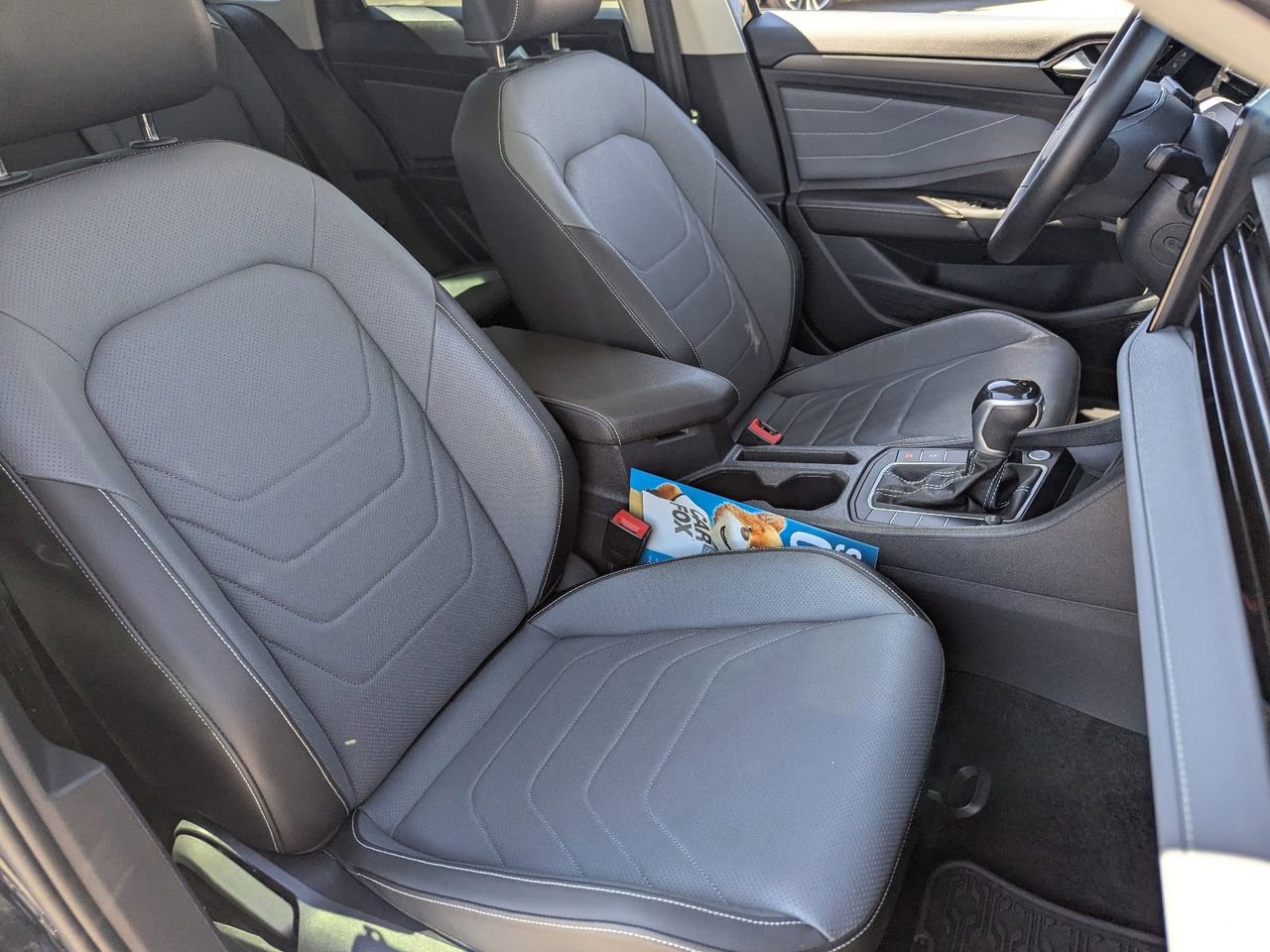 Used 2025 Volkswagen Jetta SEL image 10