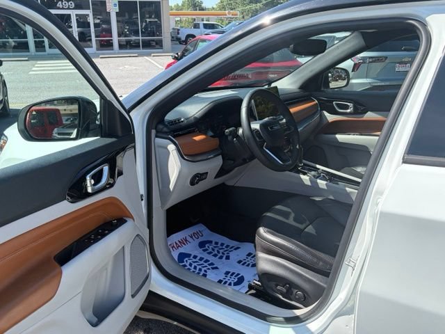 Used 2023 Jeep Compass Limited AWD/4WD image 12