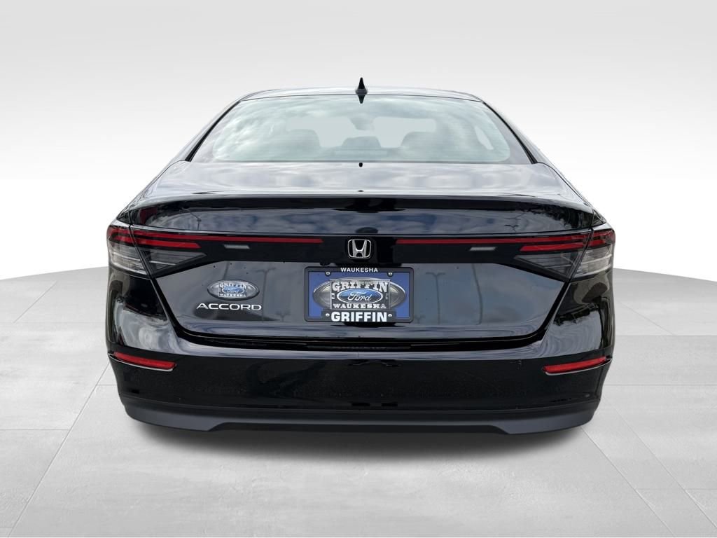 Used 2025 Honda Accord LX image 5