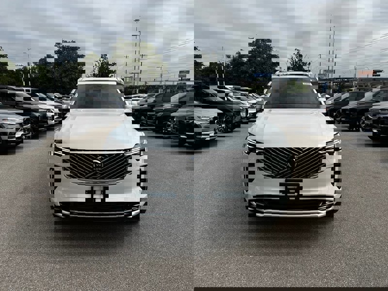 New 2025 Volvo XC90 T8 Plus w/ Protection Package Premier image 6