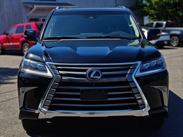 Used 2018 Lexus LX 570 4WD image 2