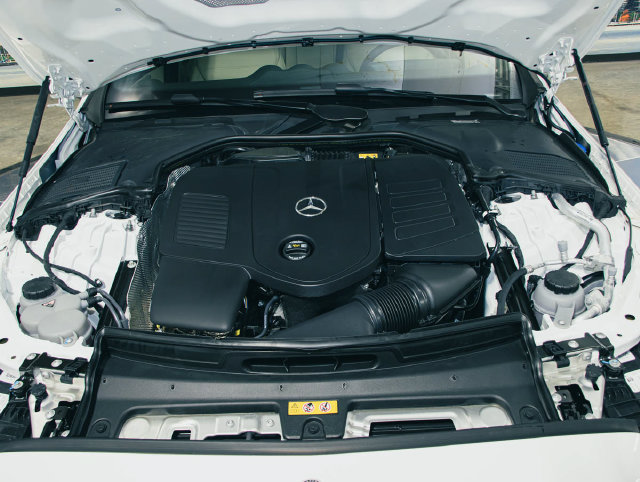Used 2026 Mercedes-Benz C 300 4MATIC Sedan image 5