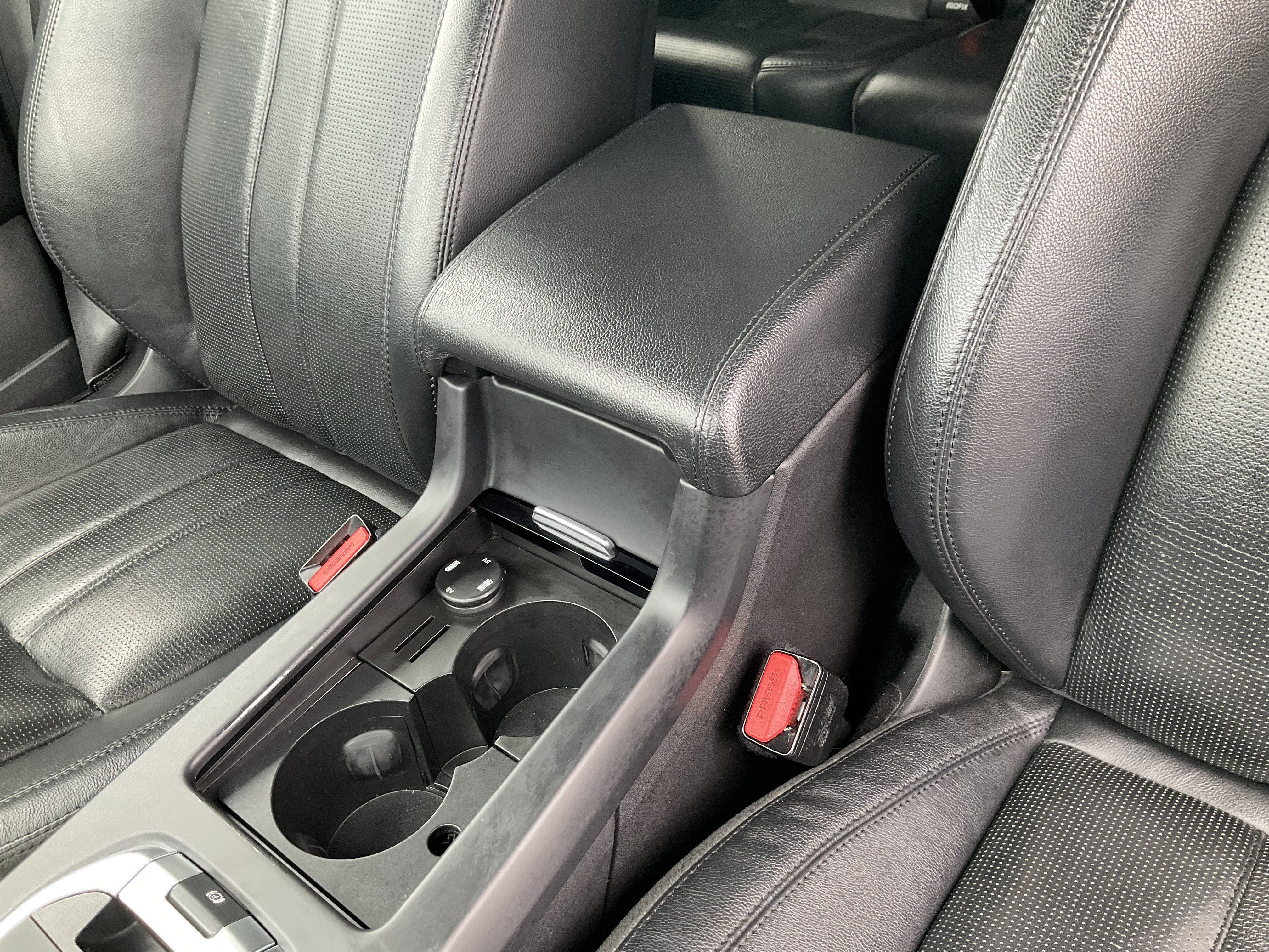 Used 2016 Land Rover Discovery Sport HSE AWD/4WD image 21