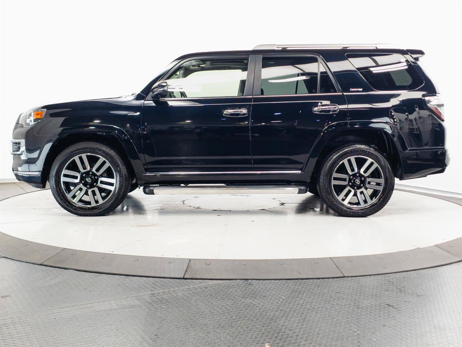 Certified 2022 Toyota 4Runner Limited AWD/4WD image 8