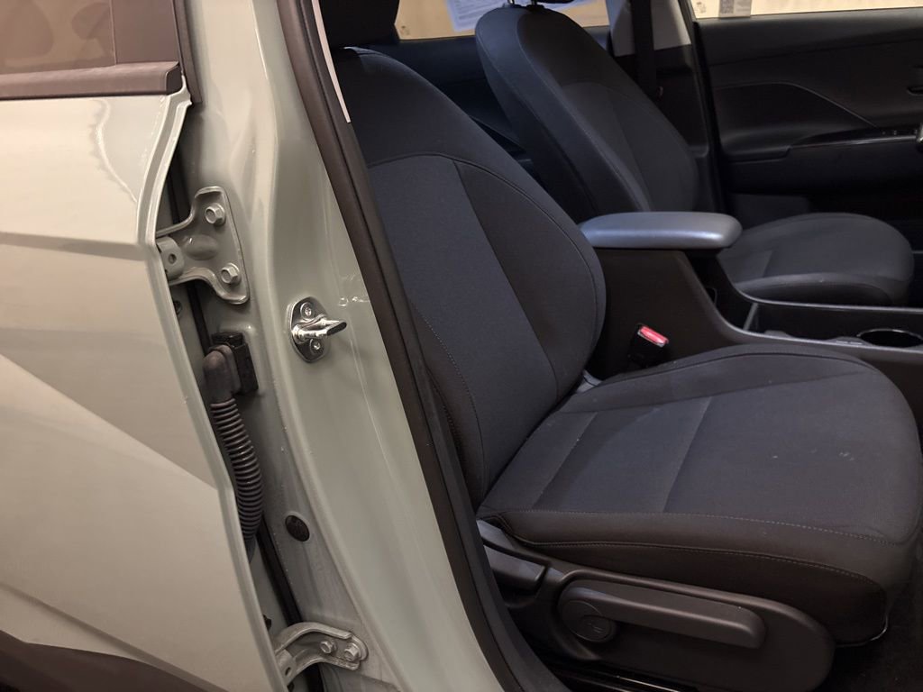 Certified 2024 Hyundai Kona SEL w/ Convenience Package image 23