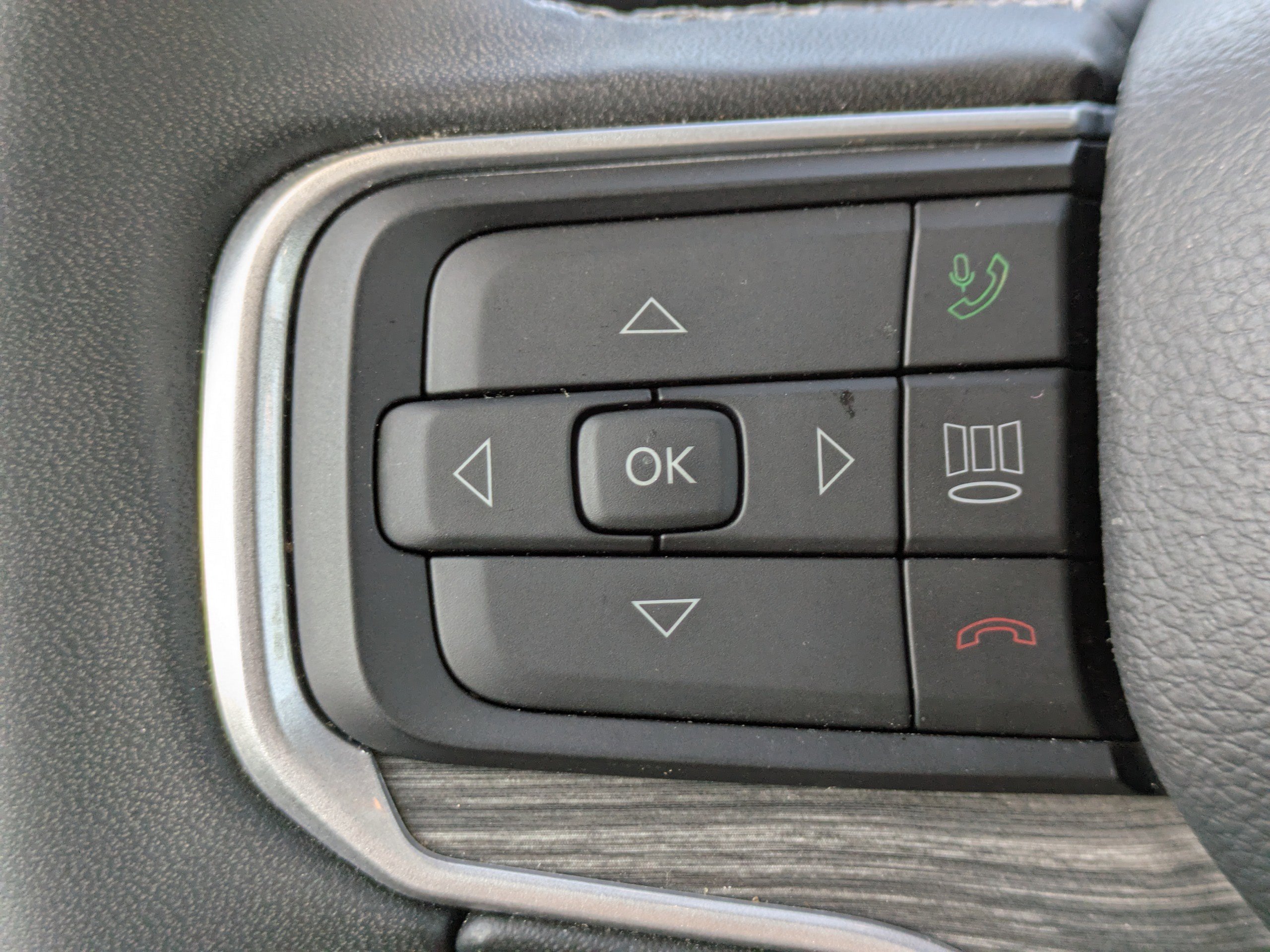 Used 2024 Jeep Wagoneer L Series II image 28