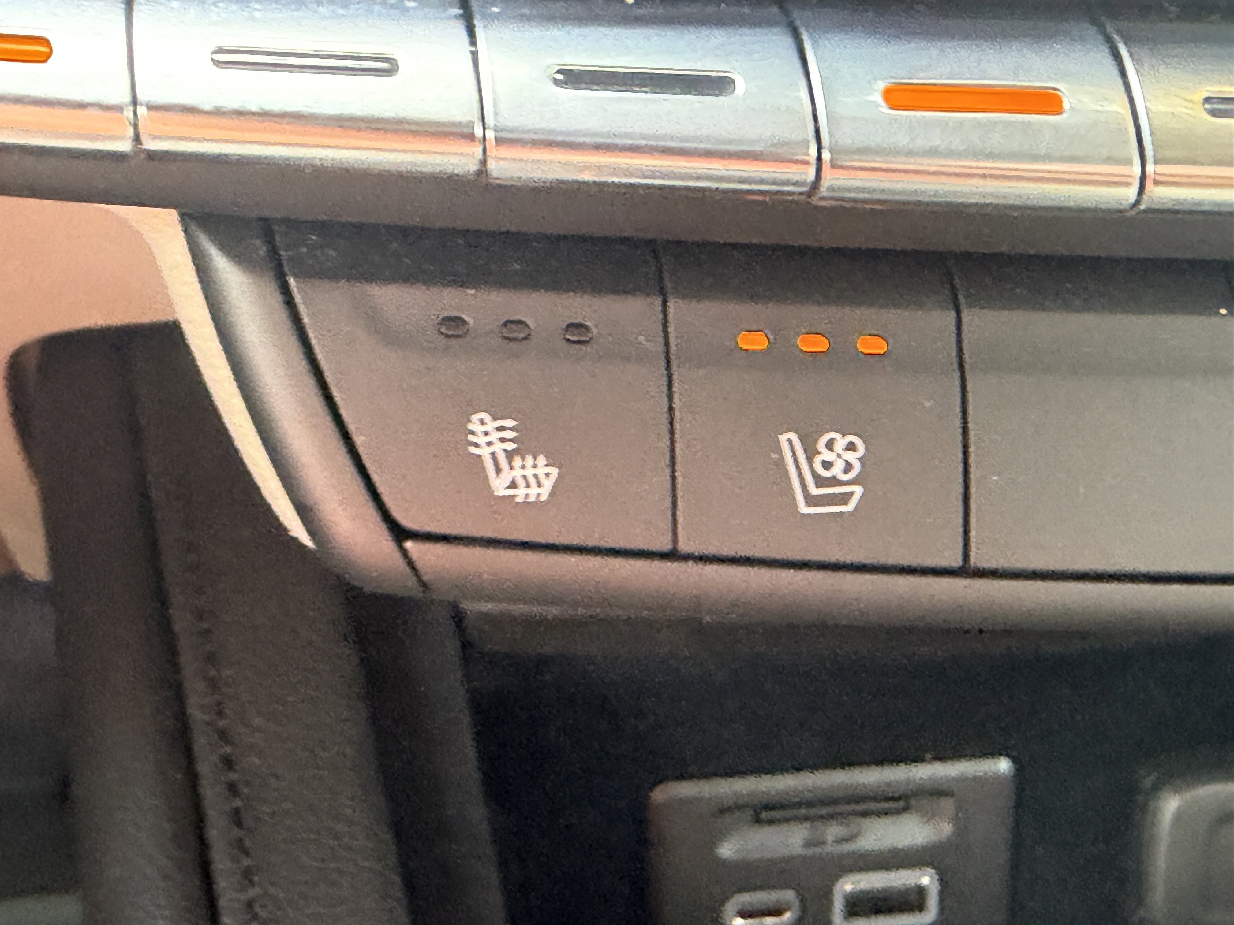 Used 2019 Cadillac XT4 Premium Luxury w/ Driver Assist Package image 24