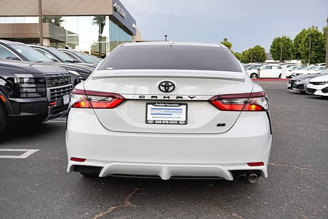 Used 2023 Toyota Camry SE FWD image 9
