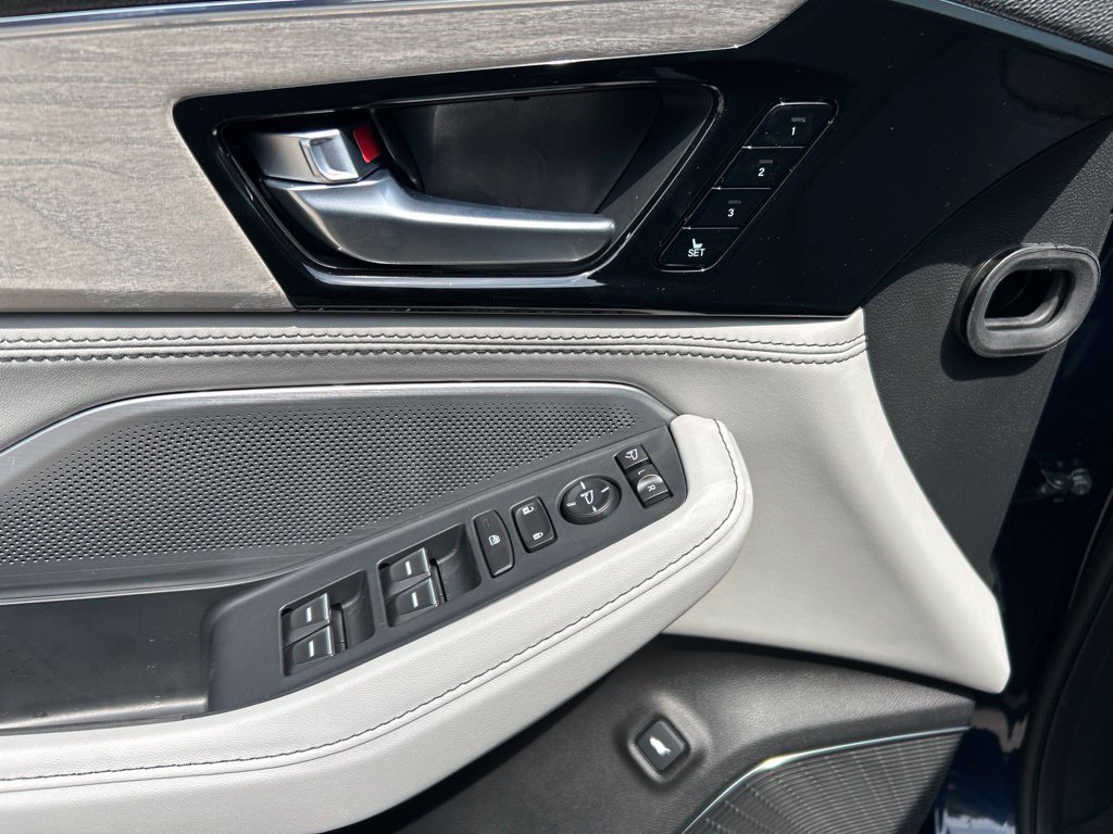 New 2026 Acura MDX w/ Advance Package AWD/4WD image 11