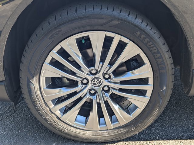 Used 2021 Toyota Venza XLE w/ Softex Package image 11