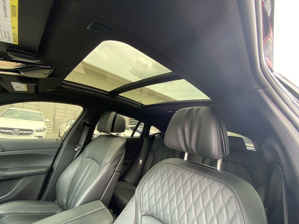 Used 2025 BMW X6 xDrive40i w/ Premium Package image 15