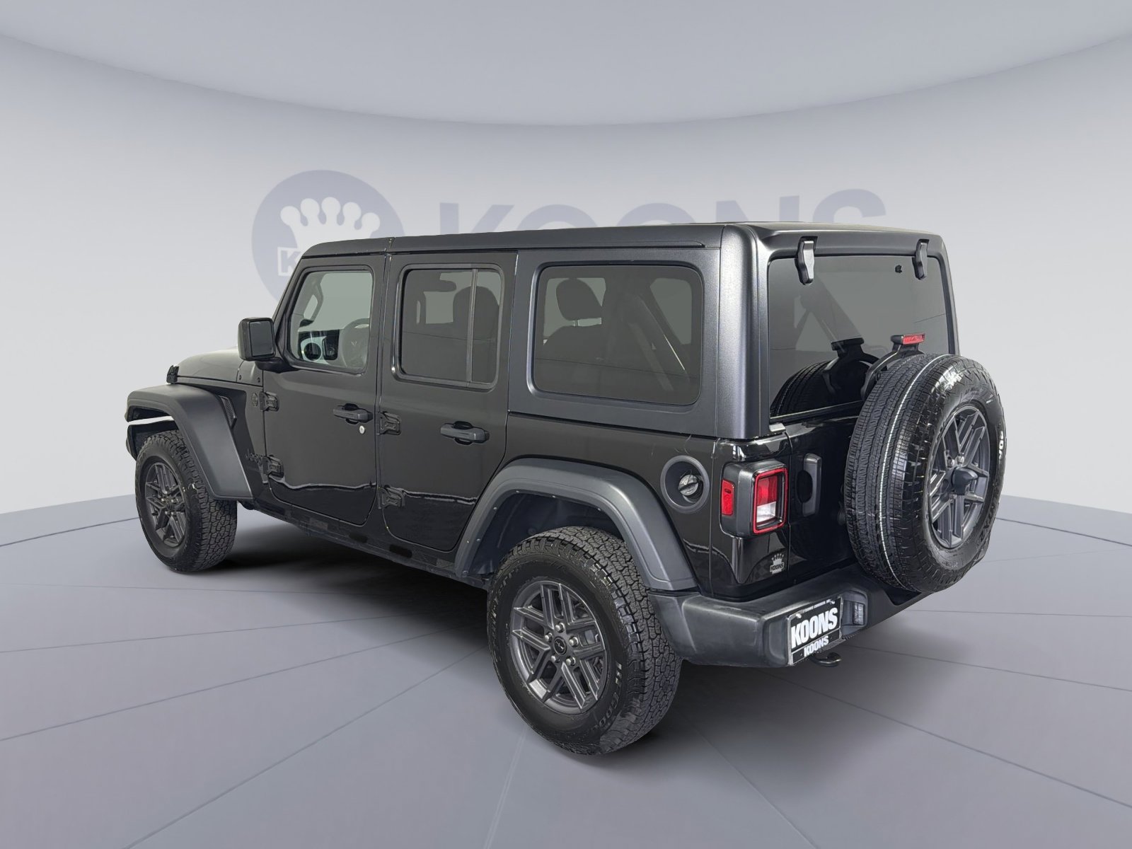 Used 2024 Jeep Wrangler Sport S image 4