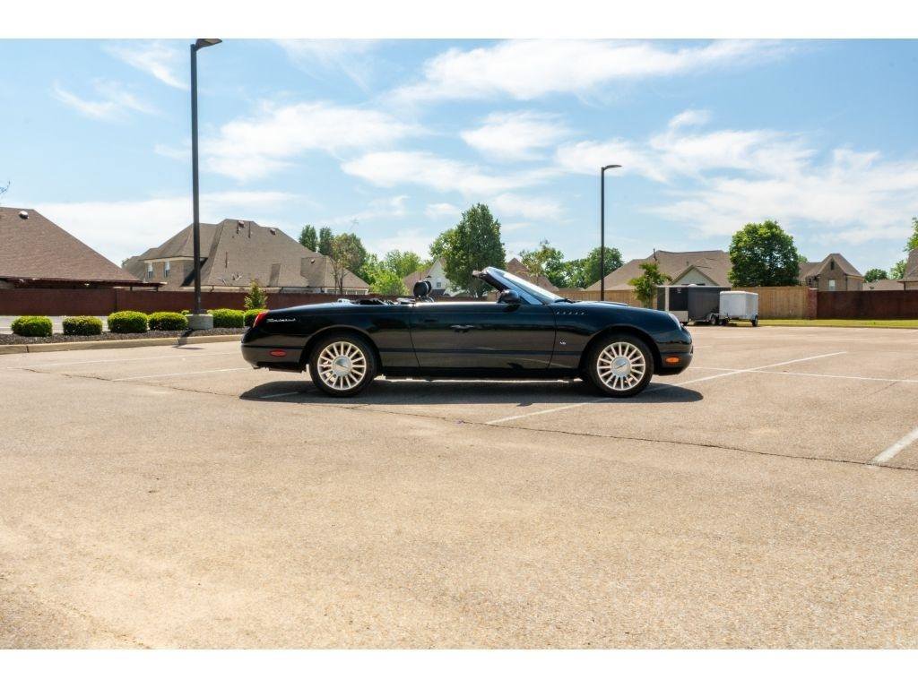 Used 2004 Ford Thunderbird RWD image 4