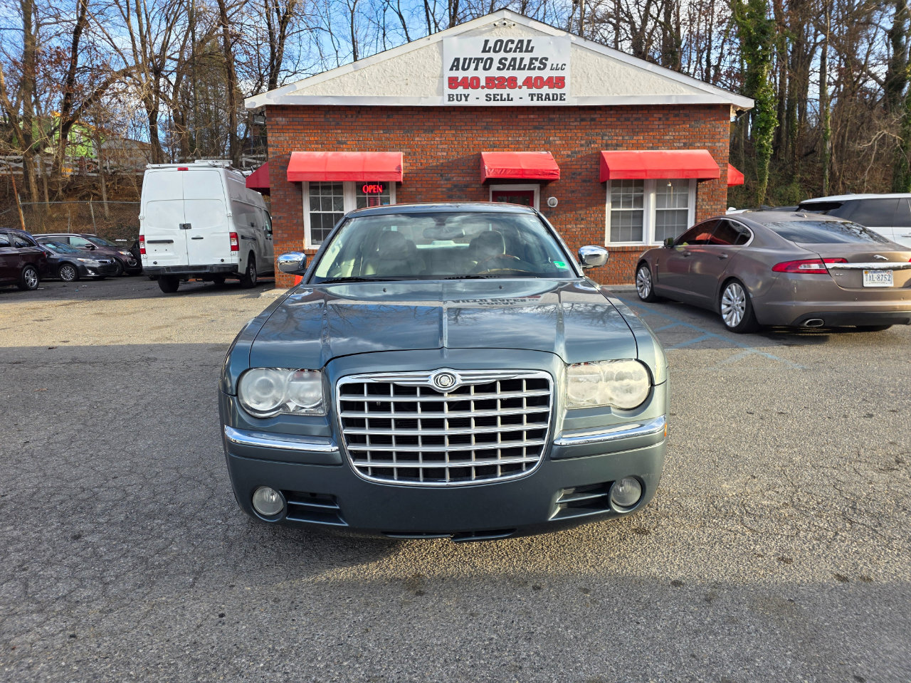 Used 2005 Chrysler 300 C image 2