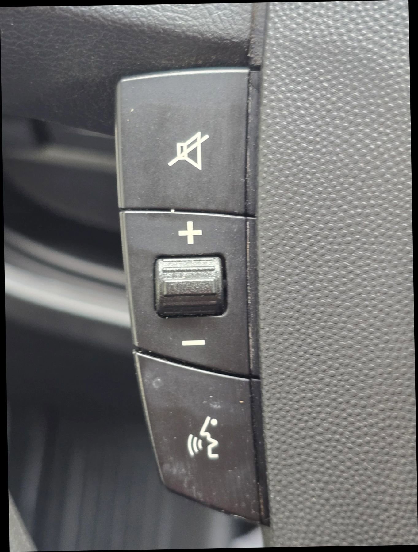 Used 2021 RAM ProMaster 2500 image 22