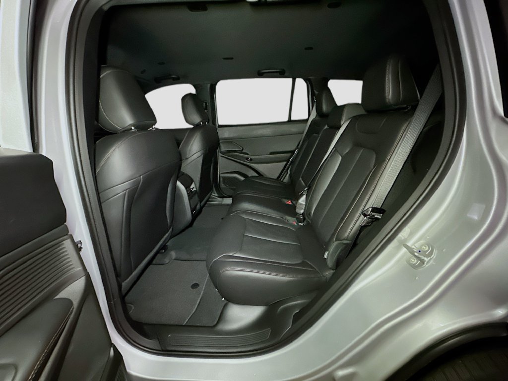 New 2026 Jeep Cherokee Limited AWD/4WD image 24