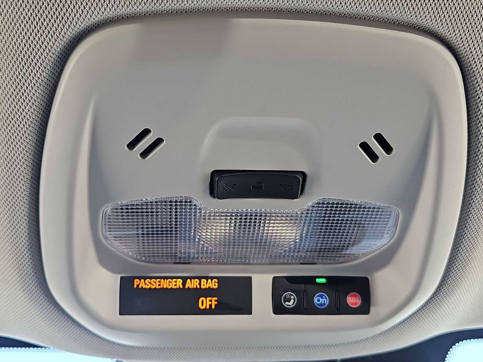 Used 2025 Chevrolet Trax LT FWD image 30