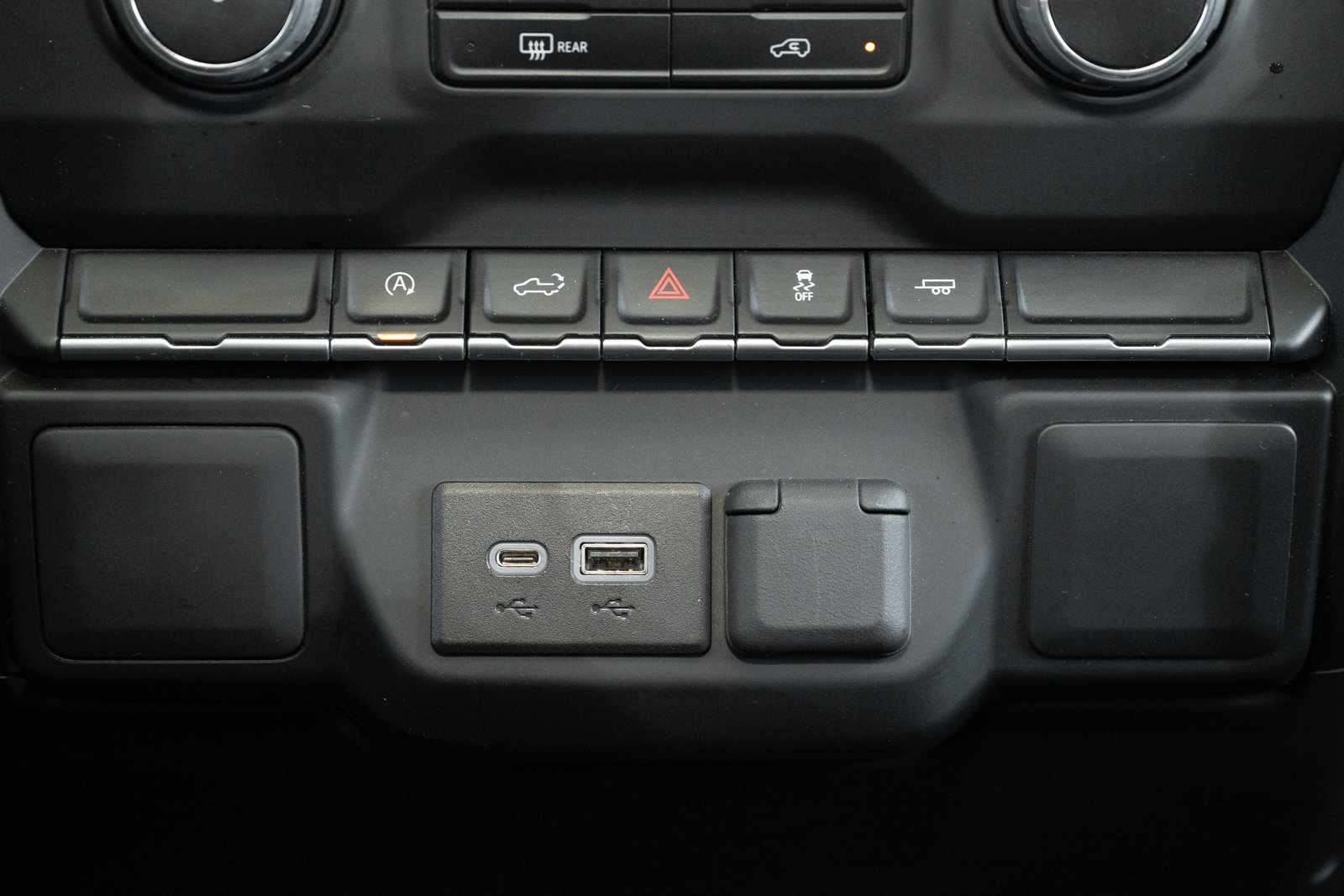 Used 2022 Chevrolet Silverado 1500 Custom image 32