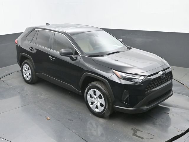 Used 2025 Toyota RAV4 LE image 27