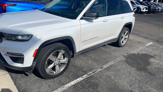 Used 2022 Jeep Grand Cherokee Limited w/ Luxury Tech Group II image 1