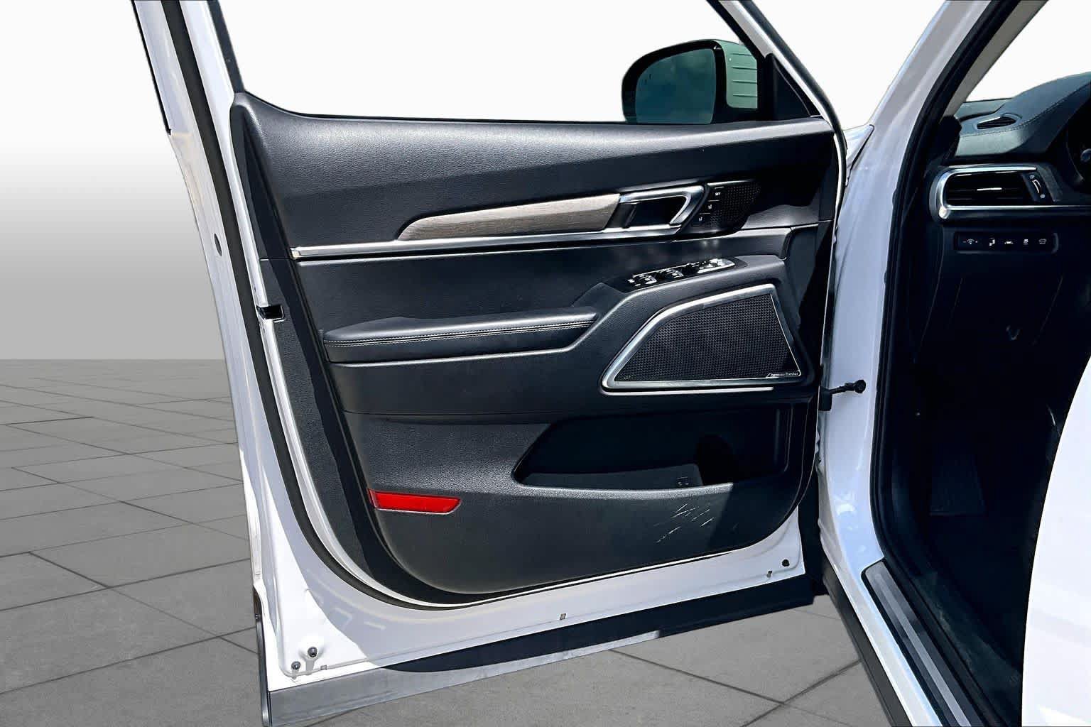 Used 2022 Kia Telluride SX w/ Nightfall Edition Package AWD/4WD image 20
