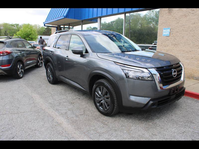 Used 2023 Nissan Pathfinder SV FWD image 1