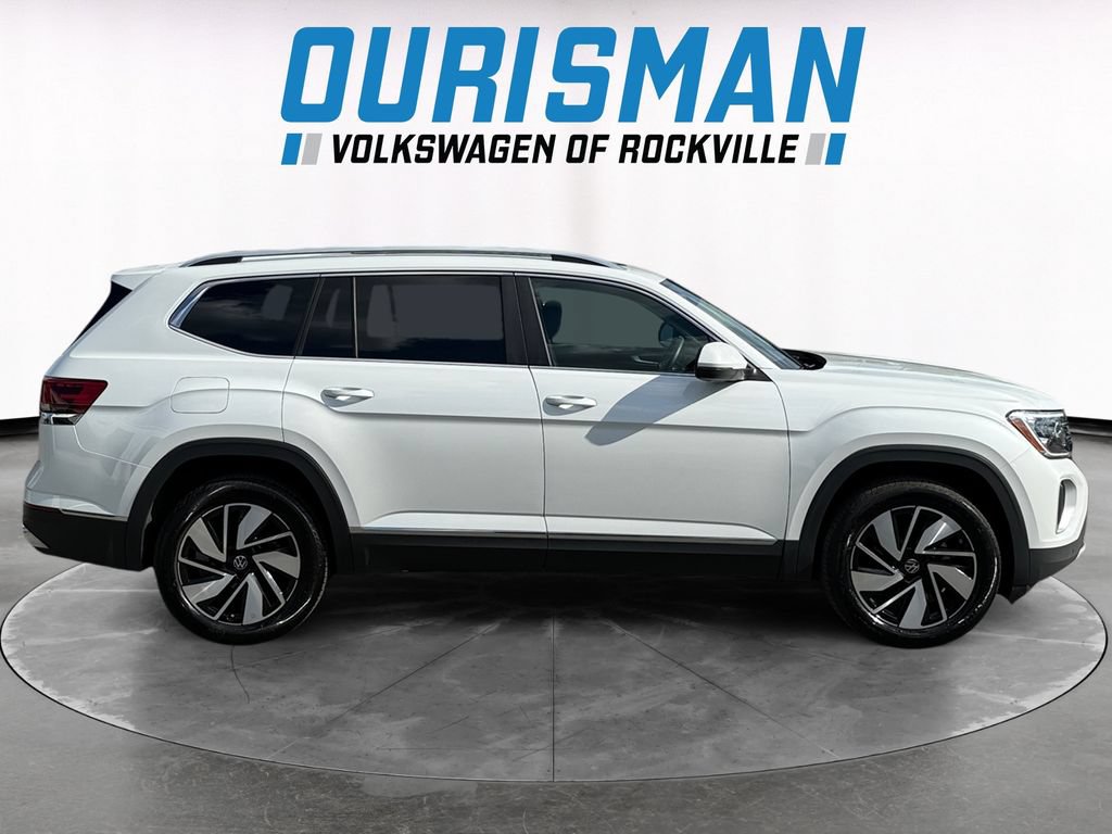 Used 2025 Volkswagen Atlas SEL AWD/4WD image 7