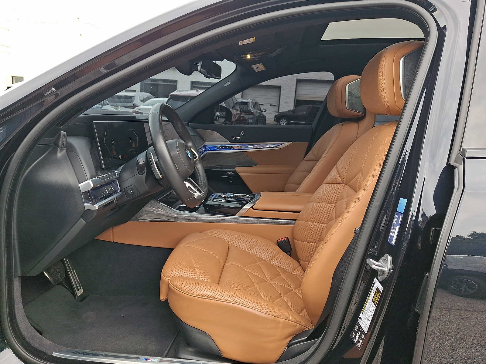 Used 2024 BMW 740i xDrive w/ Premium Package 2 AWD/4WD image 13