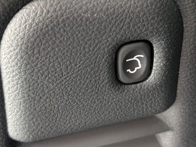 Used 2023 Dodge Durango GT image 33