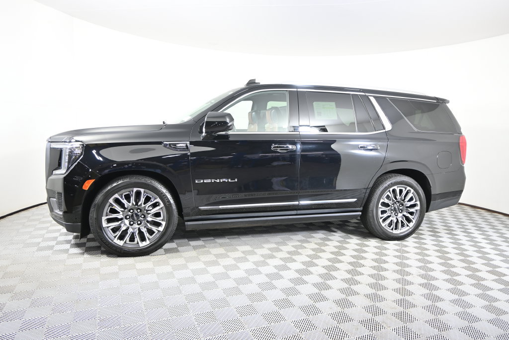 Used 2024 GMC Yukon Denali Ultimate AWD/4WD image 2