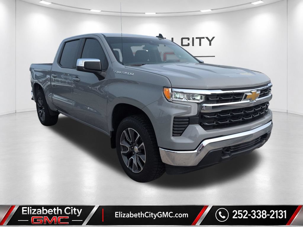 Used 2024 Chevrolet Silverado 1500 LT AWD/4WD image 3