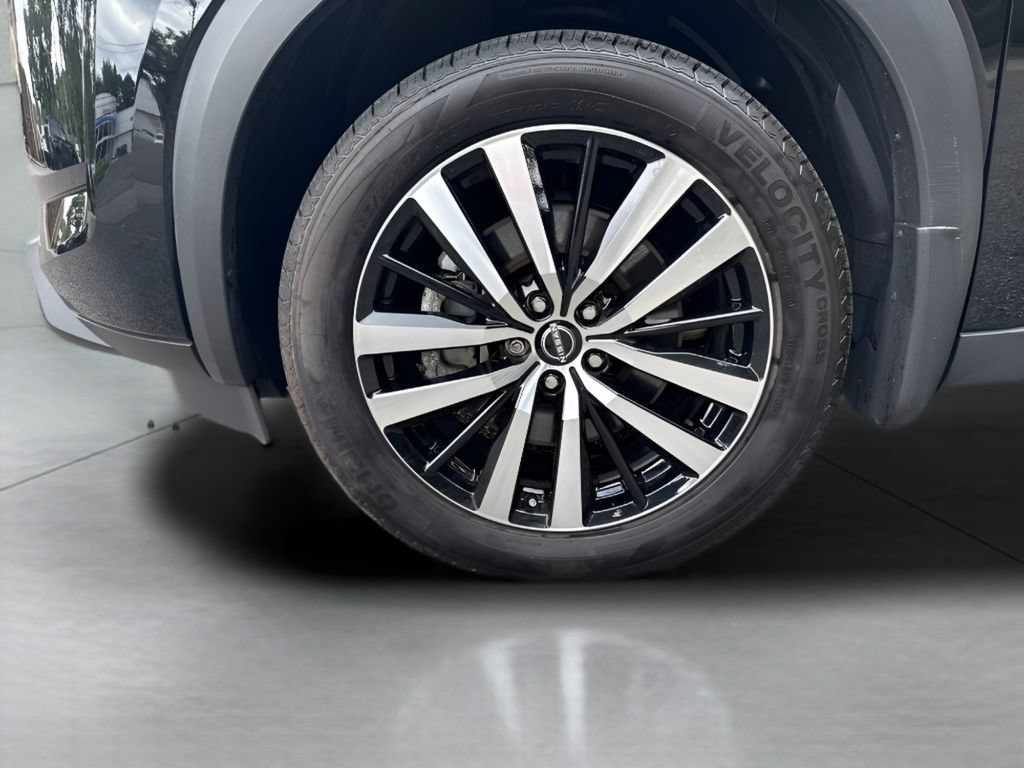 Used 2025 Nissan Pathfinder Platinum AWD/4WD image 4