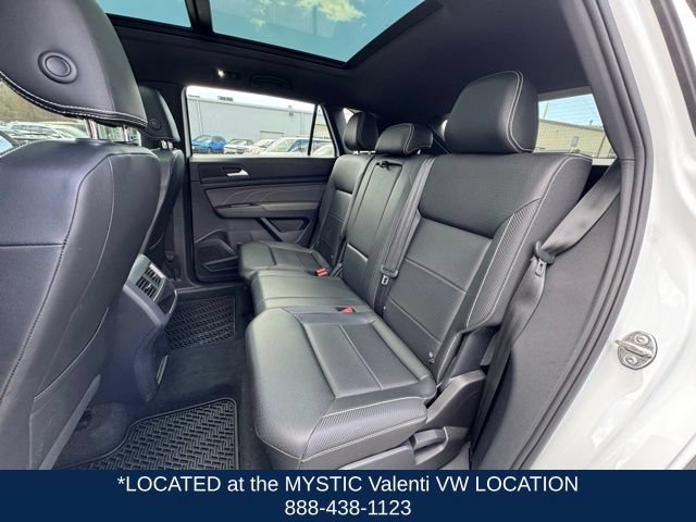 Certified 2023 Volkswagen Atlas Cross Sport SEL R-Line AWD/4WD image 11