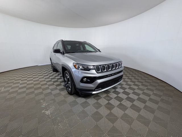 Used 2023 Jeep Compass Limited AWD/4WD image 27