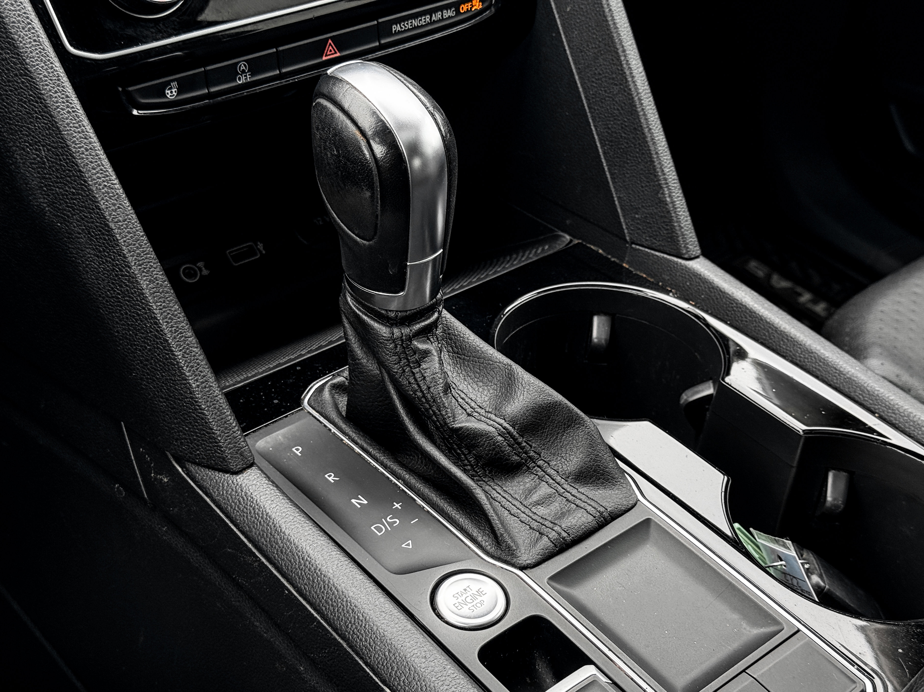 Used 2019 Volkswagen Atlas SEL R-Line image 16