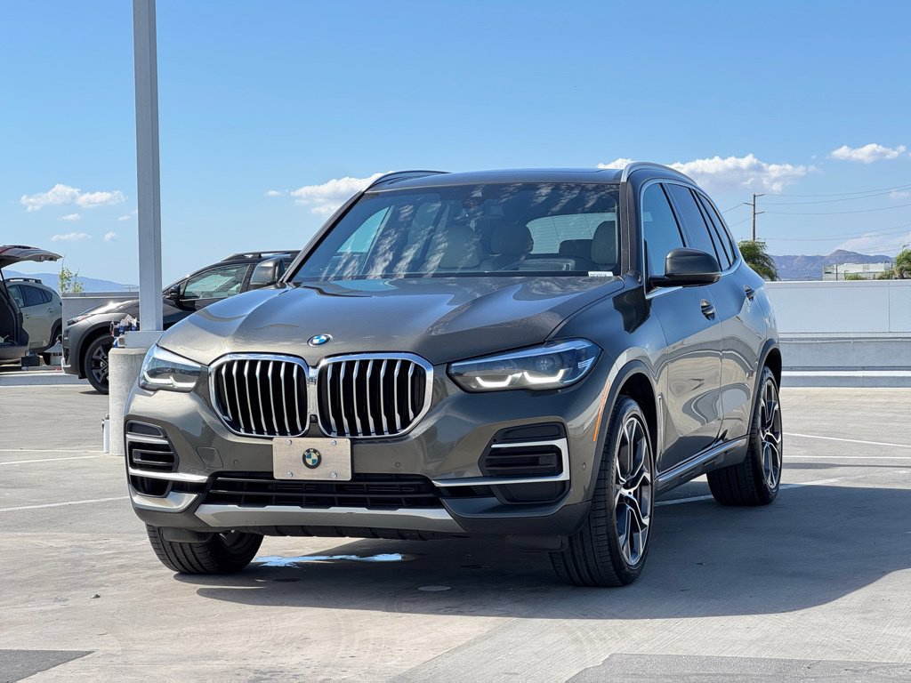 Used 2022 BMW X5 sDrive40i w/ Premium Package RWD image 5