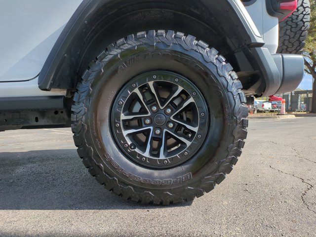 Used 2024 Jeep Wrangler Willys image 23