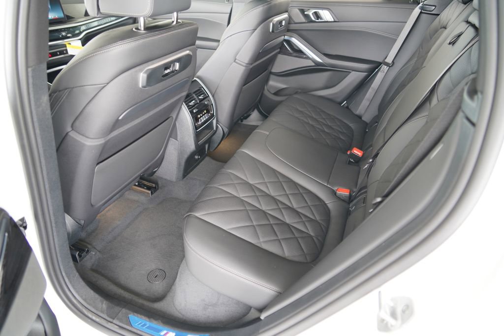 New 2027 BMW X6 xDrive40i AWD/4WD image 18